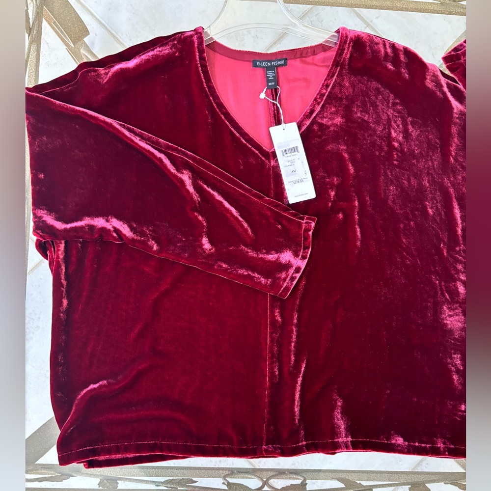 Eileen Fisher Velvet V-Neck Top Boxy Viscose Silk DEEP CLARET NWT - Picture 4 of 4